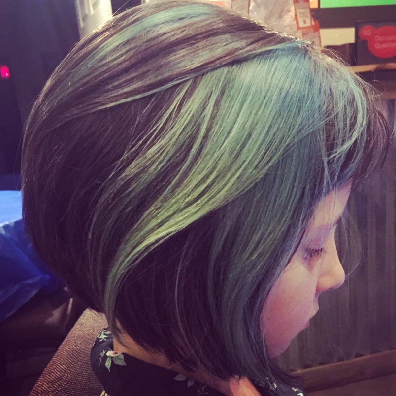 Oh, this little girl is precious. And her hair…….💙#whatalittlejewel #thatbobtho #modernsalon